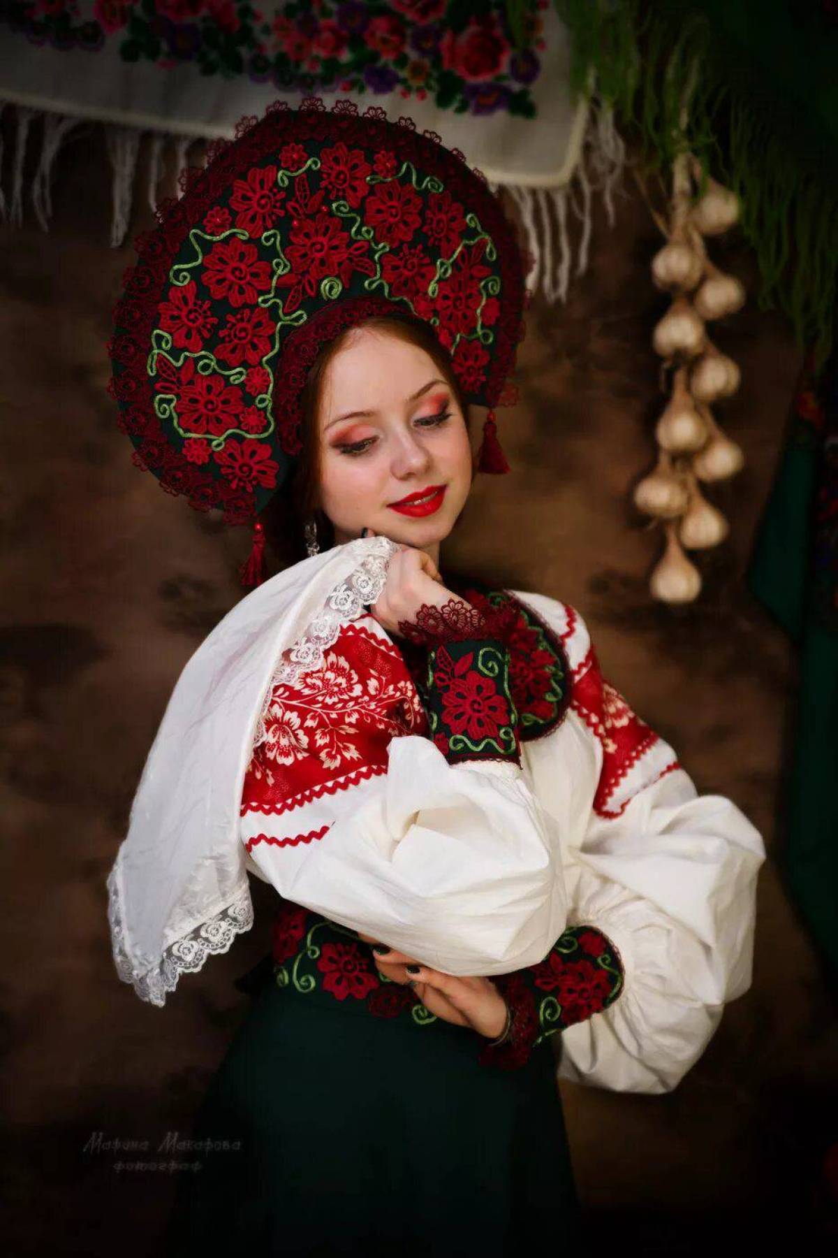 Take a pause and enjoy Women in Slavic costumes — streaming from Johannesburg